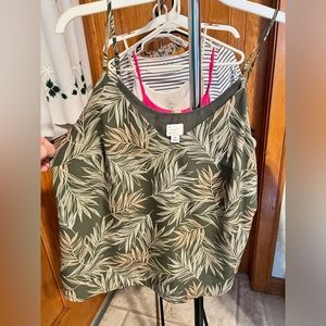 A new day sleeveless blouse size M